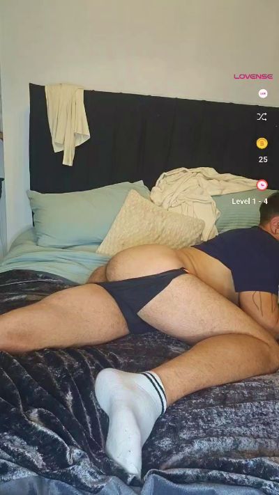 0str8_guys Live Image
