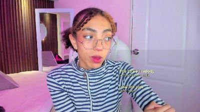 EvelynRodriguez Live Image