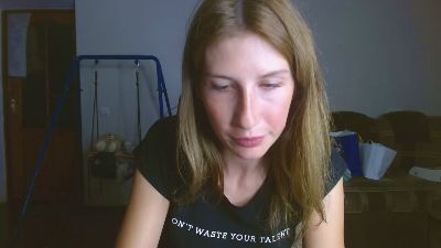 Evelyn_21_m Live Image
