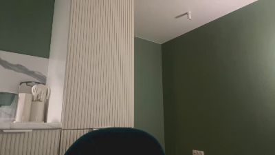 KarenaReinhart Live Image