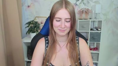 LOVE_xMegan Live Image