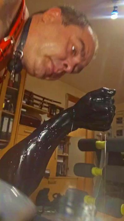Locked_slave44 Live Image