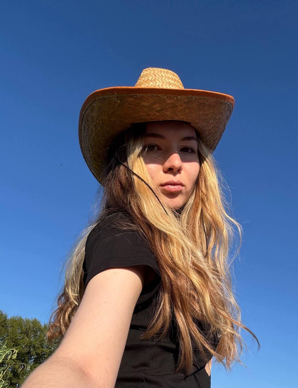 MaryleeElmblad Live Image