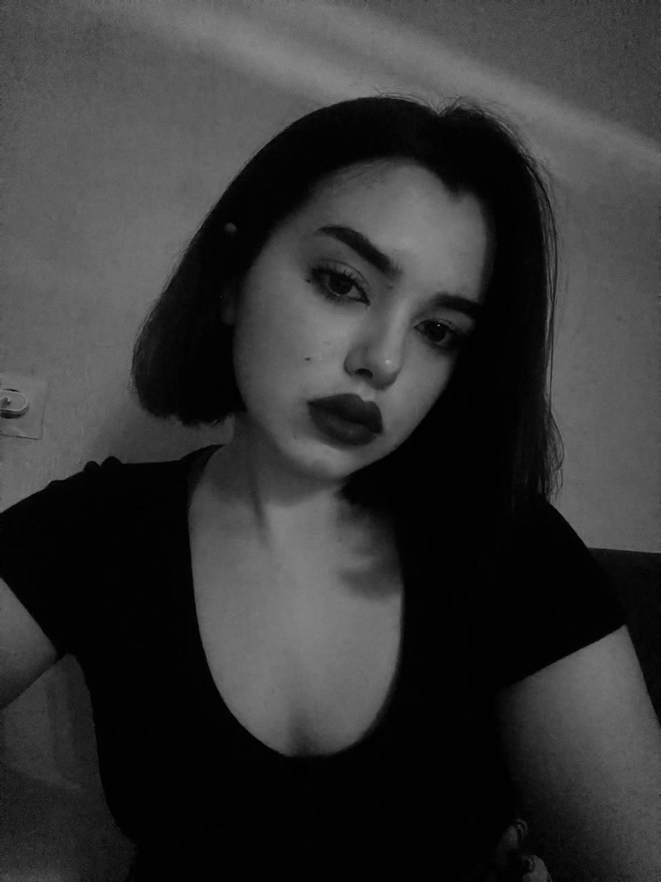 NANA_MARLOW