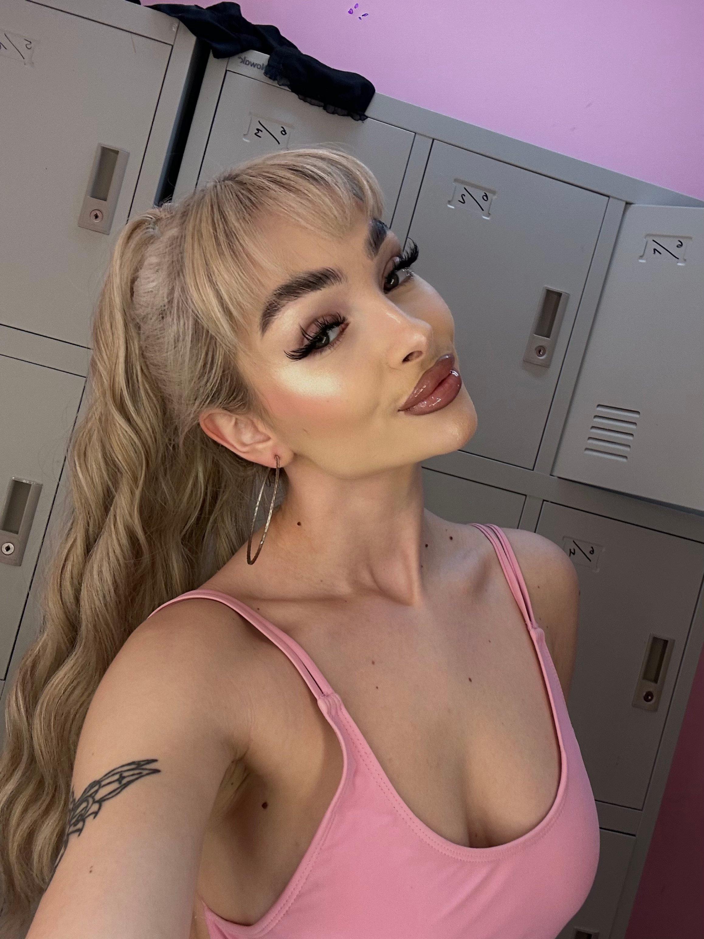 Polly_Sensual Live Image