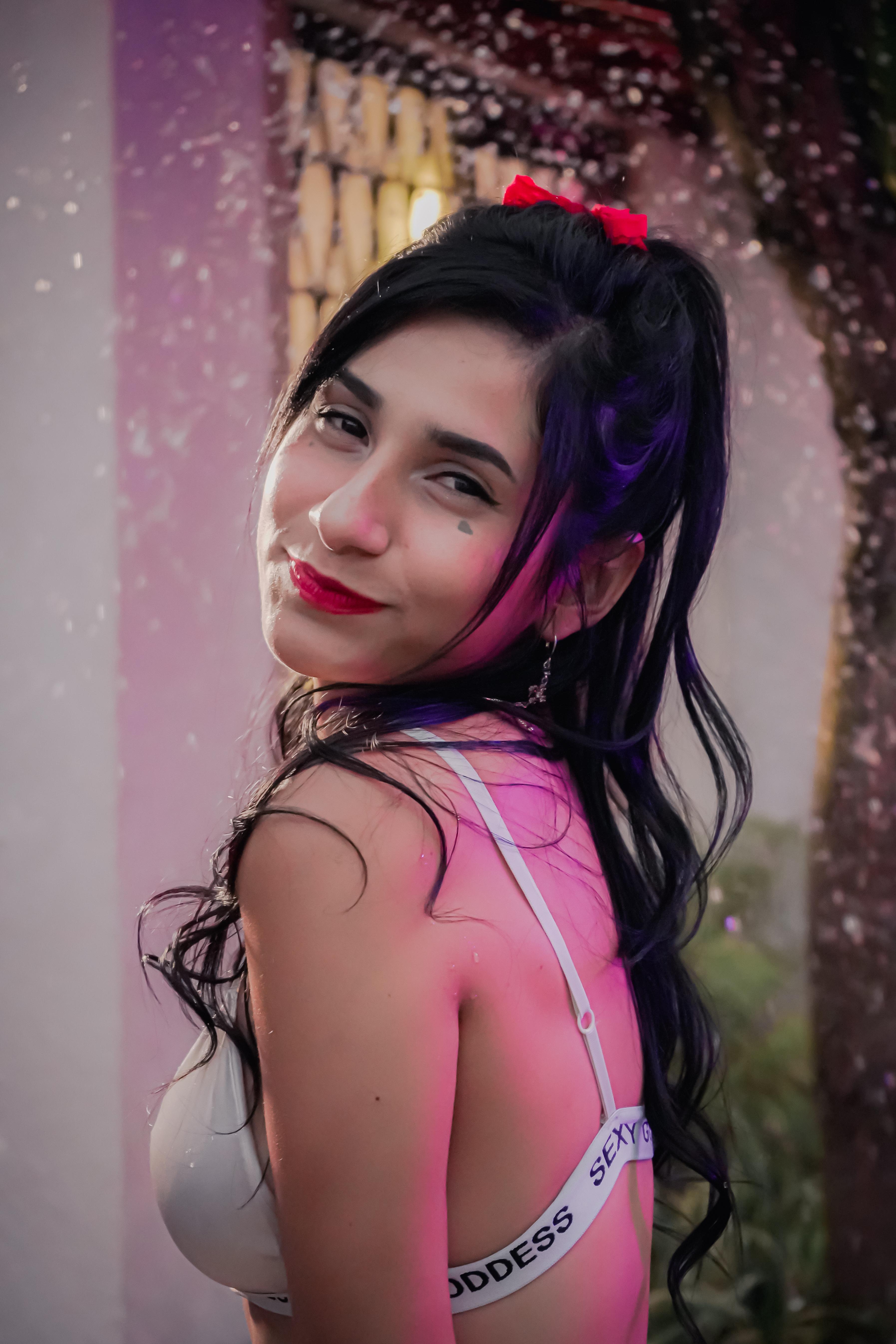 Tamara_Collinss Live Image