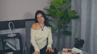UrsulaElawar Live Image