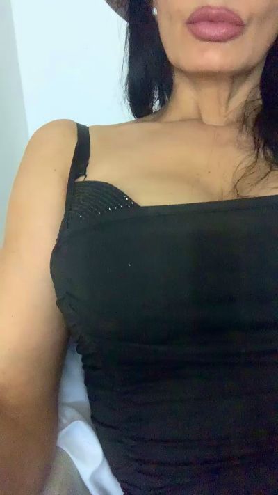 Vanessa_vani Live Image