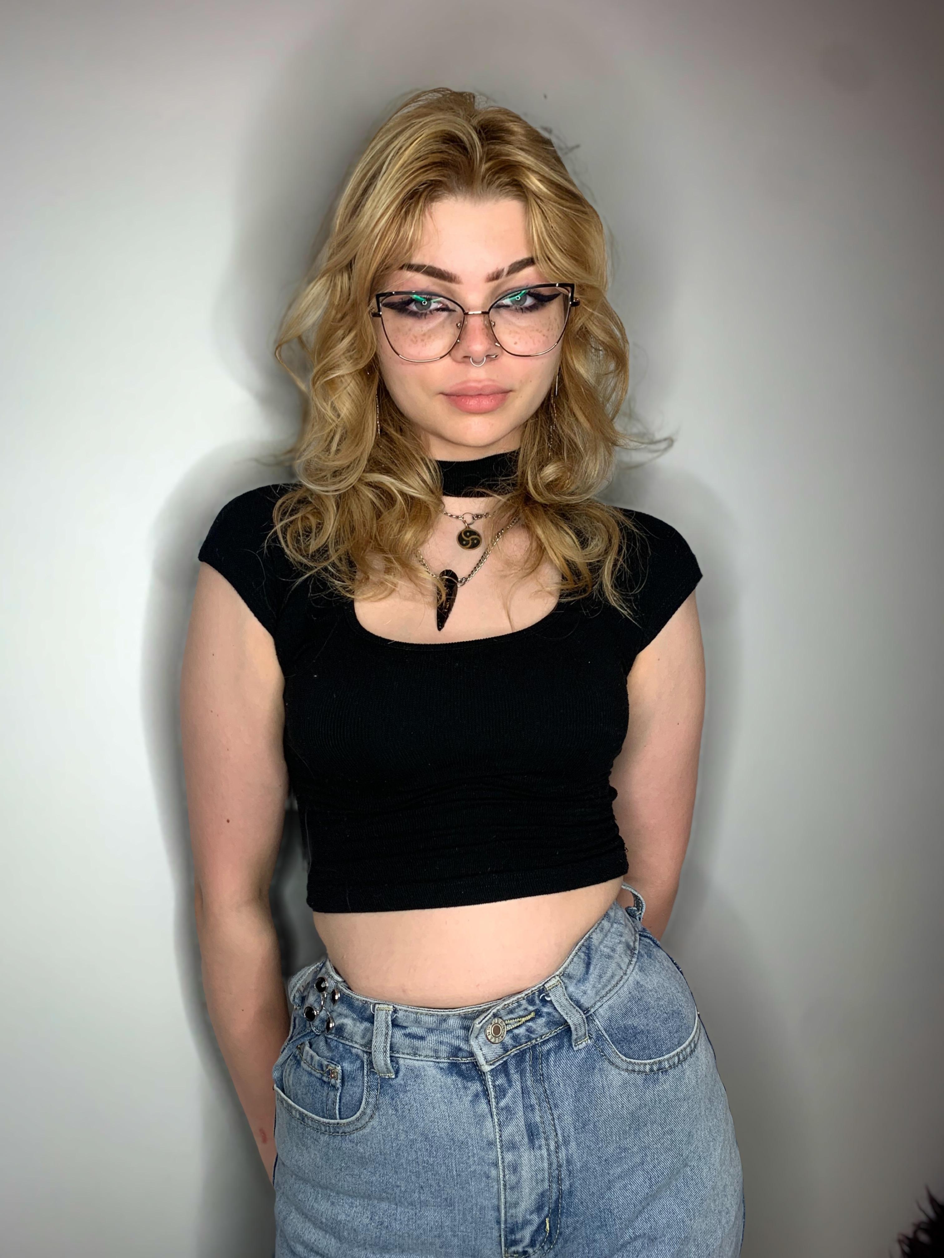 ZoeHotty Live Image