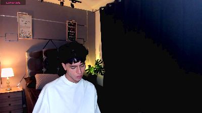 christopher_771 Live Image