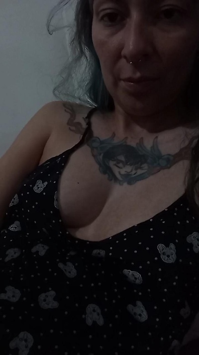 grlcwbjllehot Live Image