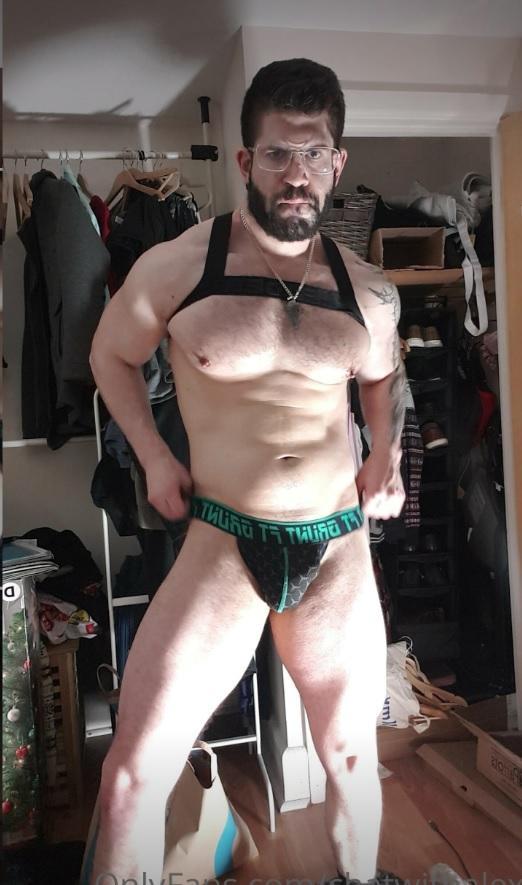 hungwithmuscles Live Image