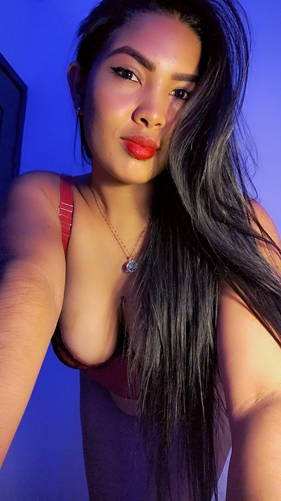 jade_colliins Live Image