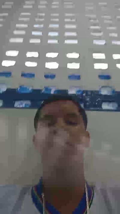 vikkmoura Live Image