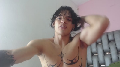 Albert_Bernal69 live from Colombia