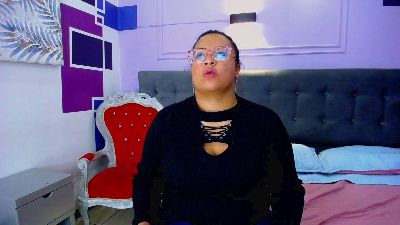 AlexaTaylorr live from United States