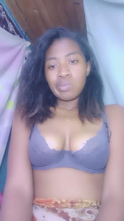 Amandamelia live from Madagascar