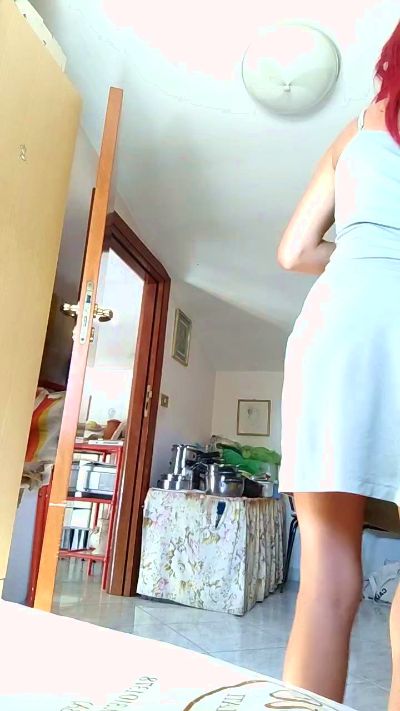 Annarellapika live from Italy