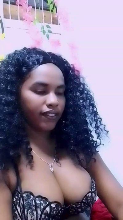 Antoinella34 live from Madagascar
