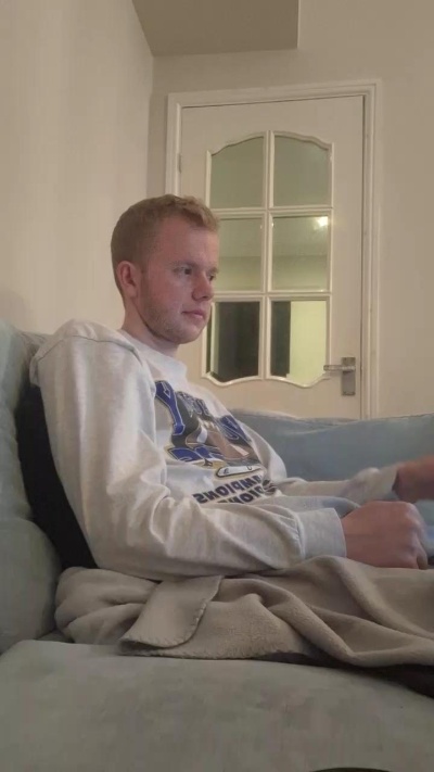 Apollo_301 live from United Kingdom