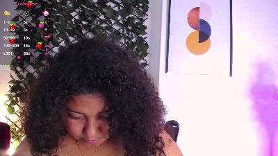 Ayliinn_ live from United States
