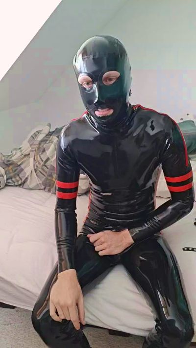 Boundinlatex live from United Kingdom