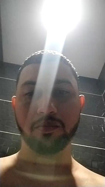 Brunogpics00 live from Brazil