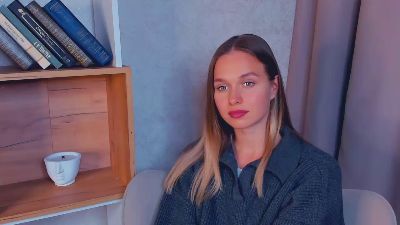 CarissaKick live from Serbia