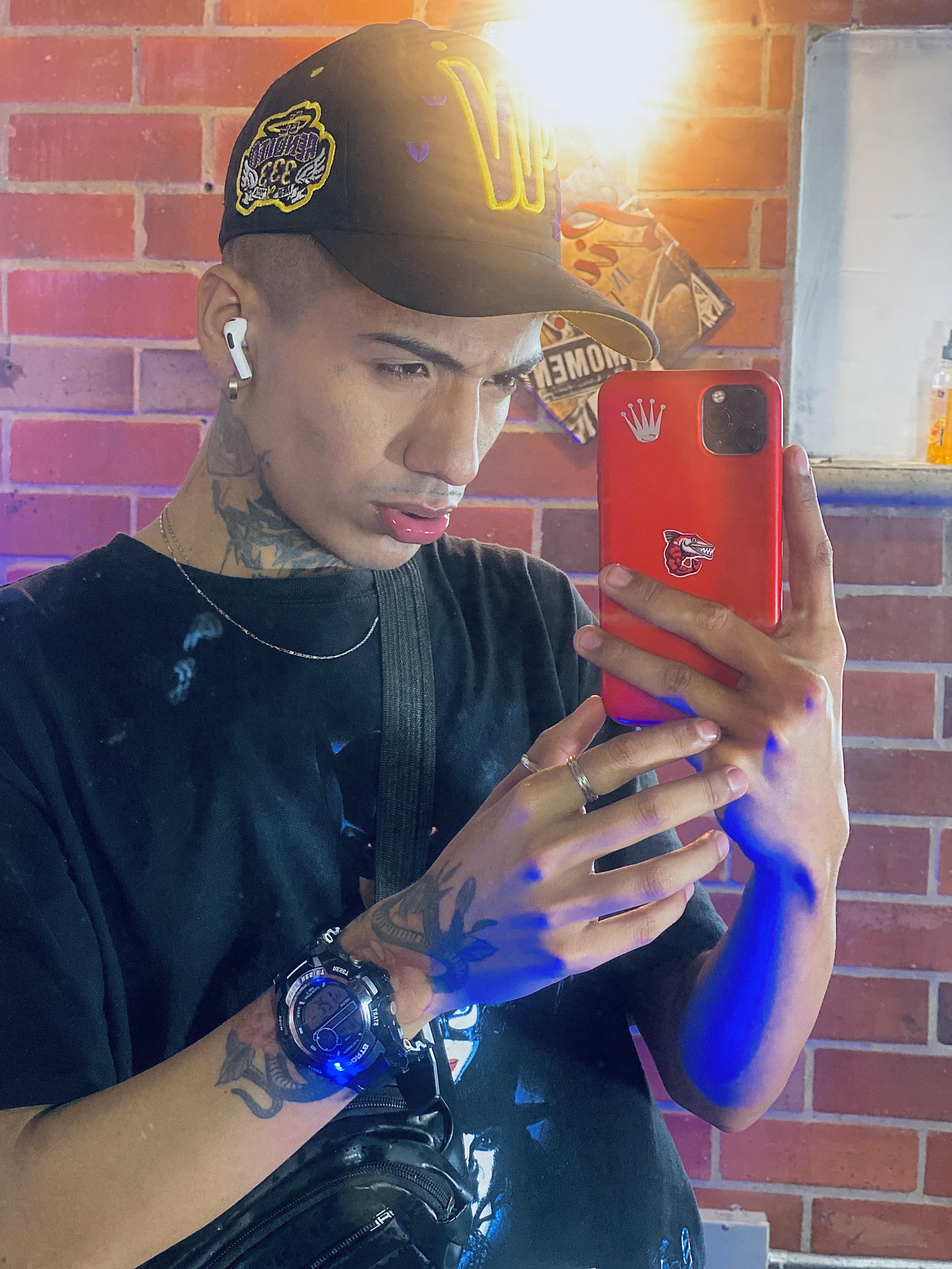 Dylandbigdick live from Brazil