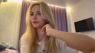 EmmaFousek live from Latvia