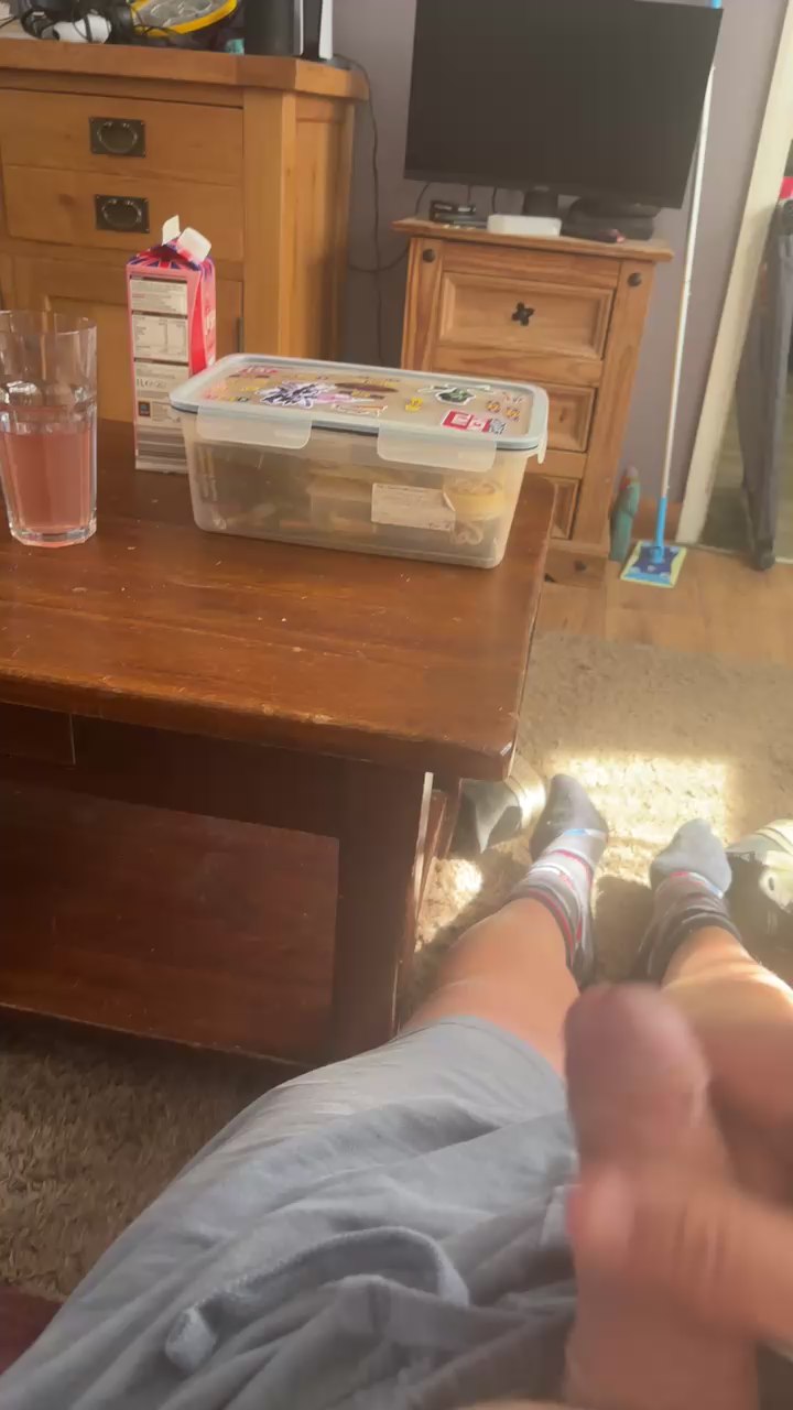 Fatcockbiguy live from United Kingdom