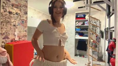 FelishaPupa live from France
