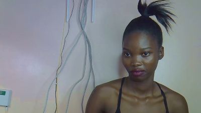 Freak_eboni live from Kenya