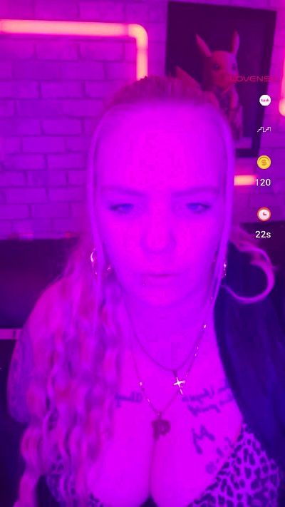 Gipsygirl1994 live from Netherlands