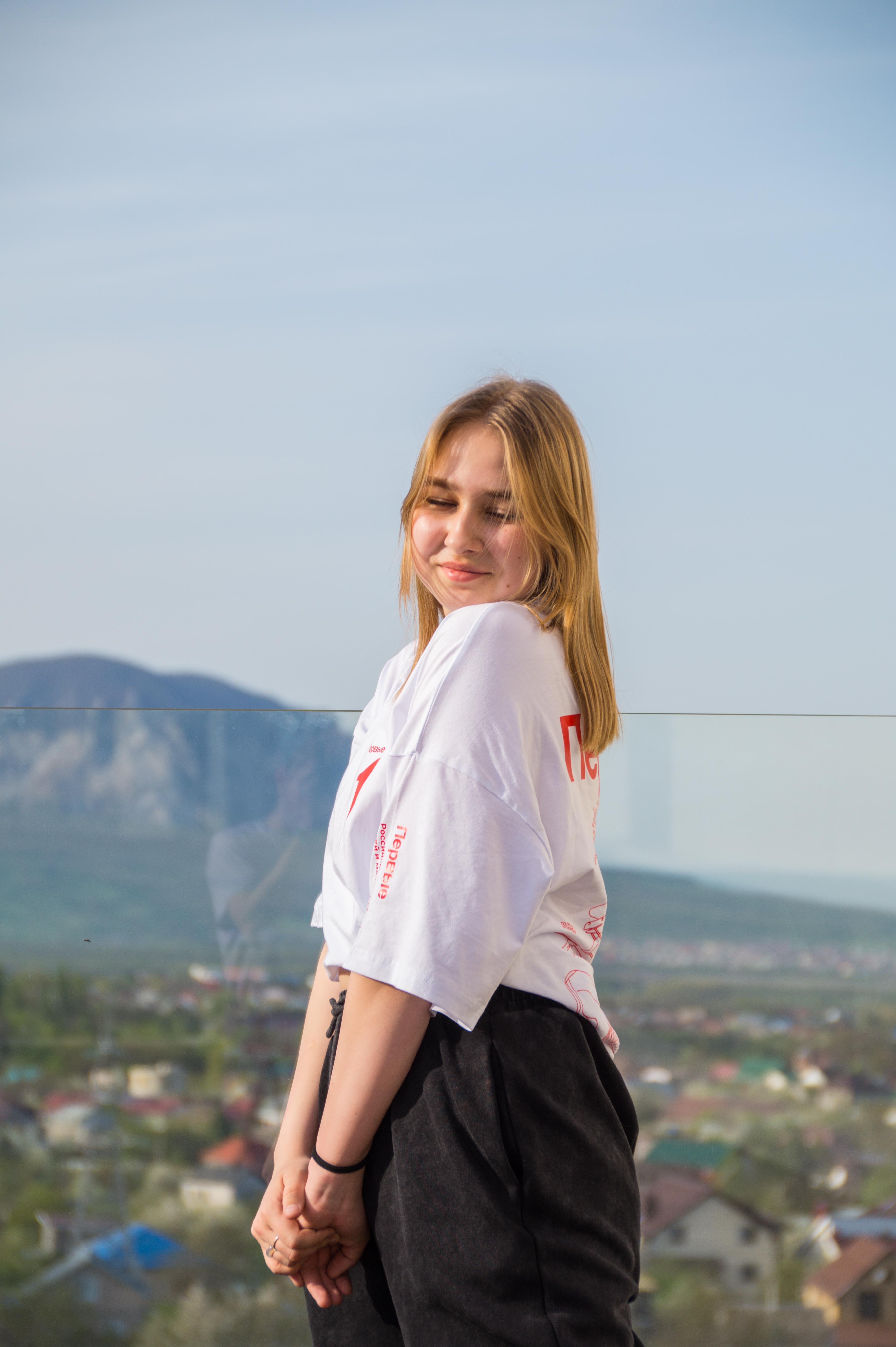 HoneyNisbit live from France