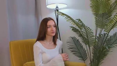 InaHires live from France