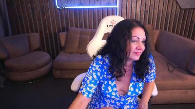 IrisMoonn live from Ukraine