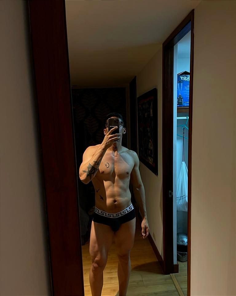 JeanOlimpo_ live from Colombia