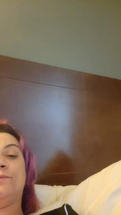 Jenabee live from United States