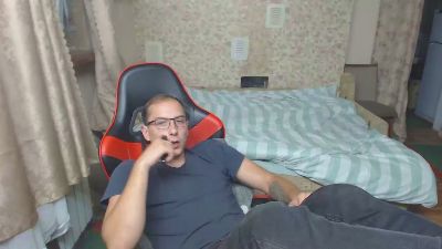 Jess_Nest live from Latvia
