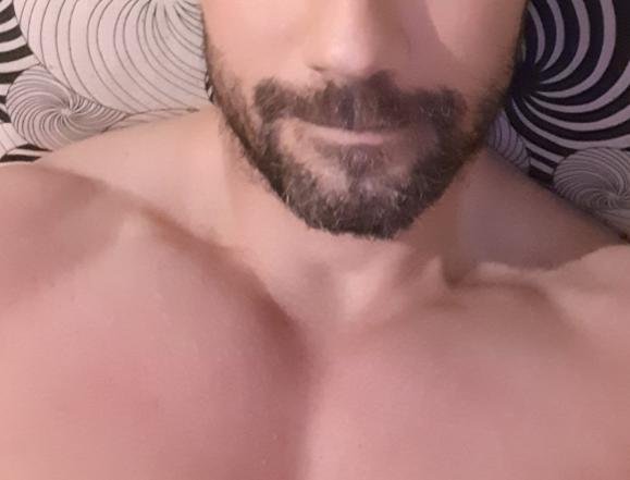 JohnSnow2569 live from Spain