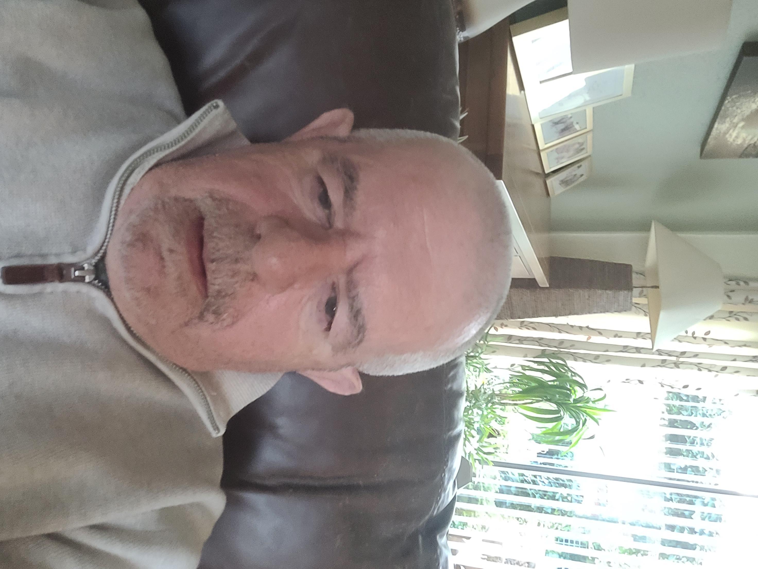 JohnUKNE live from United Kingdom