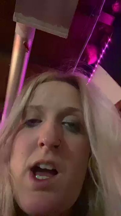Kelkelly live from United States