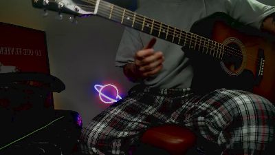 Layneinchains live from United States