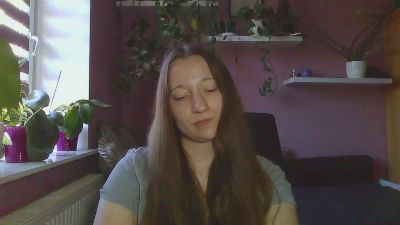 LindaLips live from United States