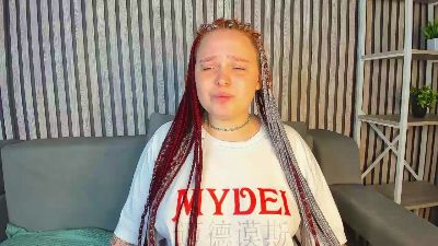 Looly_Rise live from United States