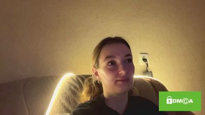 LoraFlemm live from United States
