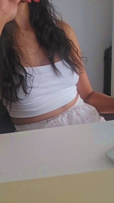 Luanahh live from Portugal