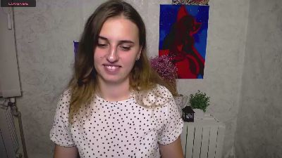MariaSmilee_ live from United States