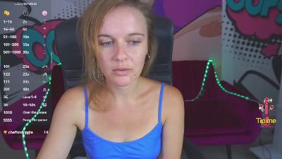 MaribelRiverr live from United States